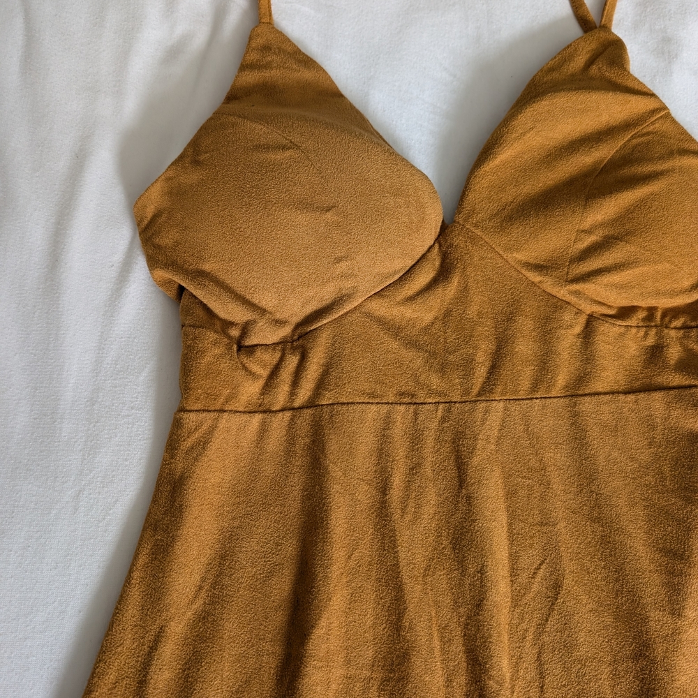 Dress - Picture 2 of 4